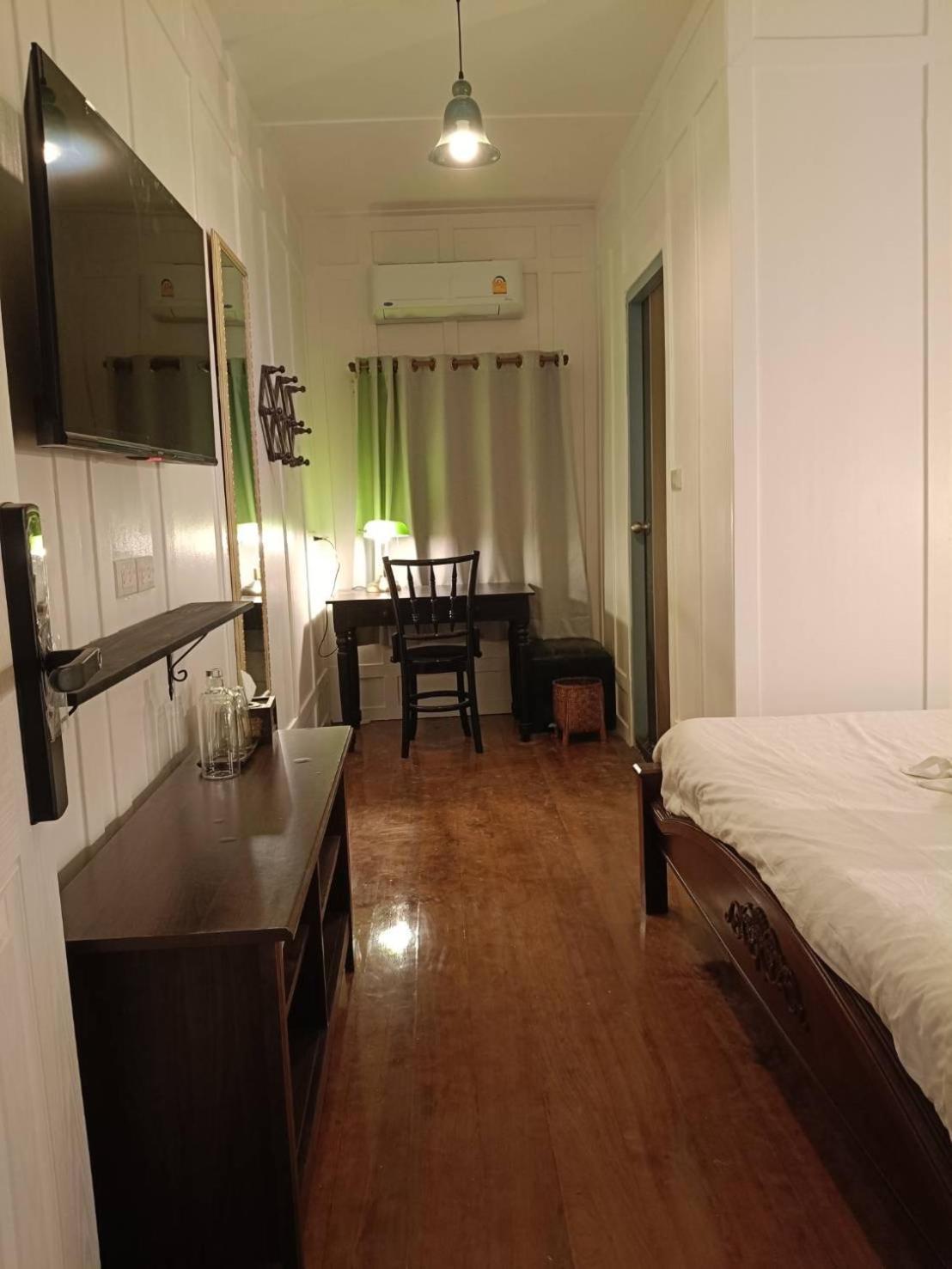 Baan Debtida Hotel Bangkok Ngoại thất bức ảnh